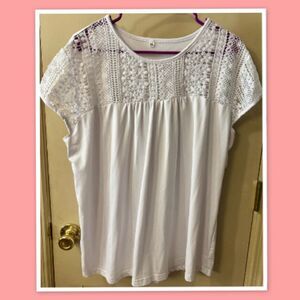 Women White Cap Sleeve Top - Size 2XL - White